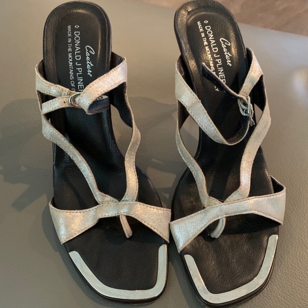 Donald J Pliner Sandals - Picture 2 of 12